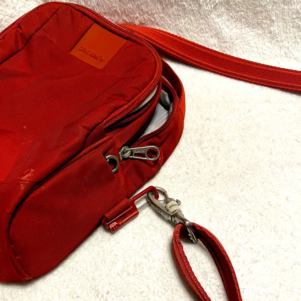 Burnt Orange/Red RFID Travel Locking Crossbody
